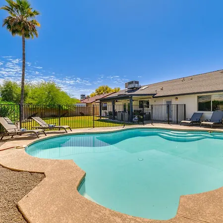 Spacious Desert Oasis In Mesa With Private Pool!